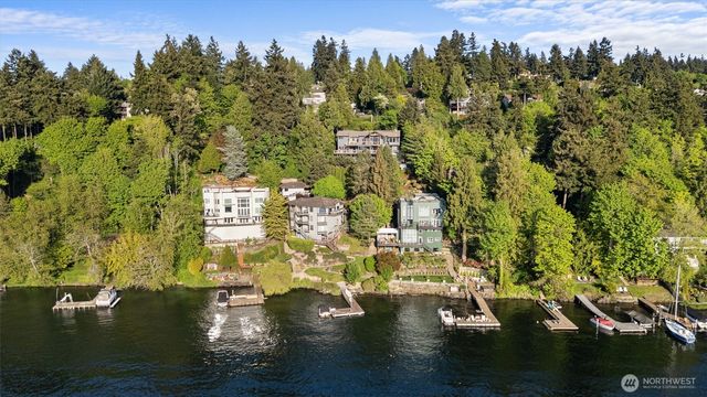 5970 NE Arrowhead Drive, Kenmore, WA 98028
