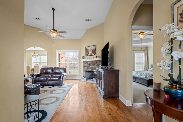 105 Sagamore Trce, Hendersonville, TN 37075