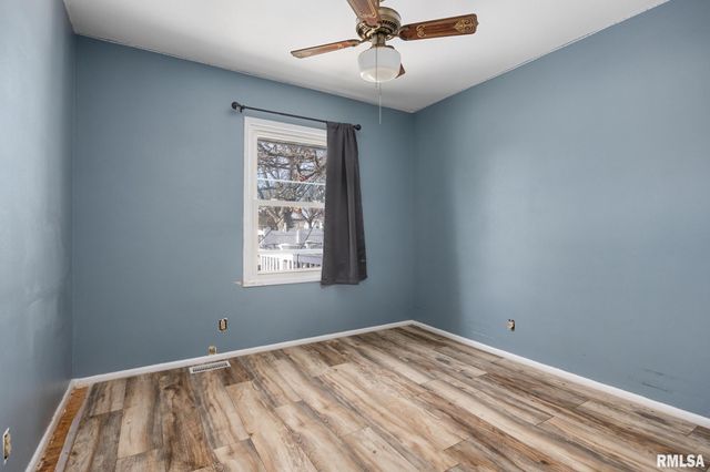 101 N OREGON Avenue, Morton, IL 61550