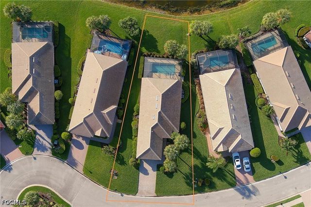 10083 Oakhurst WAY, Fort Myers, FL 33913