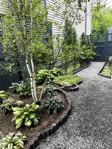 238 Allen Street, Hudson, NY 12534