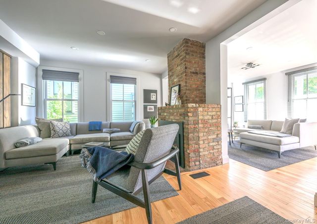 238 Allen Street, Hudson, NY 12534