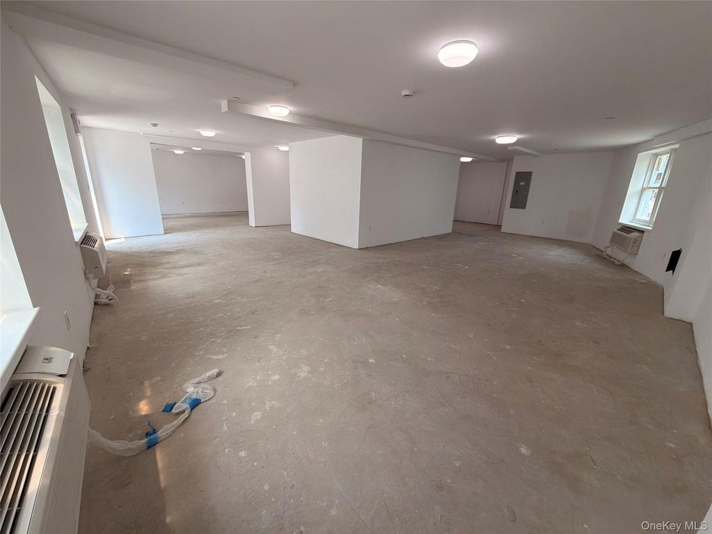 8713 Homelawn Street, Jamaica, NY 11432 — photo 4