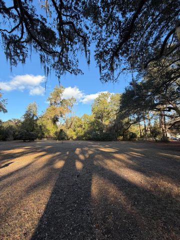 1217 Wichman Street, Walterboro, SC 29488