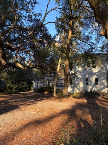 1217 Wichman Street, Walterboro, SC 29488