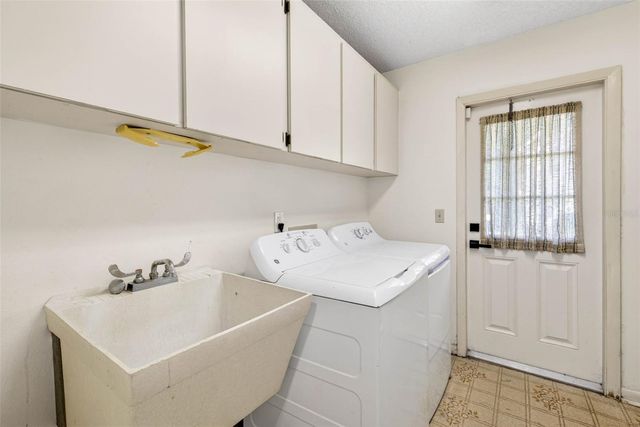 11004 THERESA ARBOR DRIVE, Temple Terrace, FL 33617