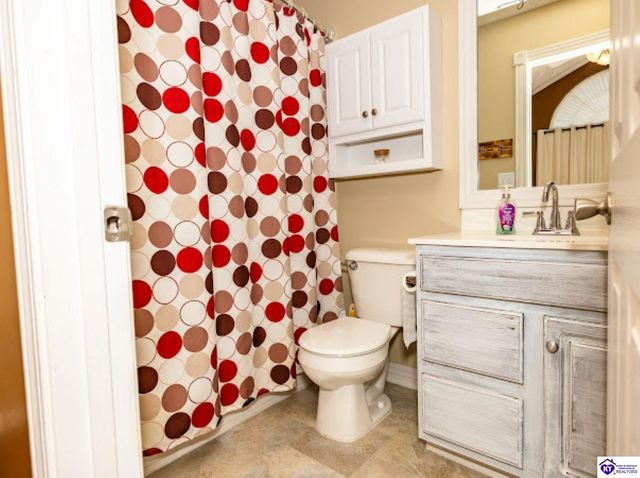 317 Madison Rae Boulevard, Shepherdsville, KY 40165
