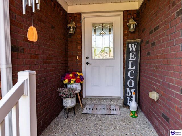 317 Madison Rae Boulevard, Shepherdsville, KY 40165