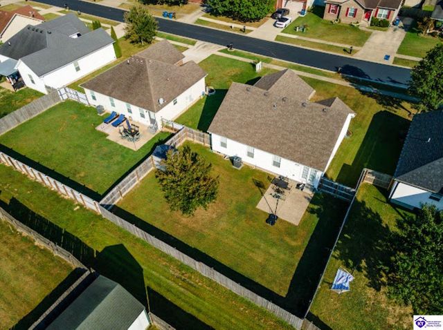 317 Madison Rae Boulevard, Shepherdsville, KY 40165