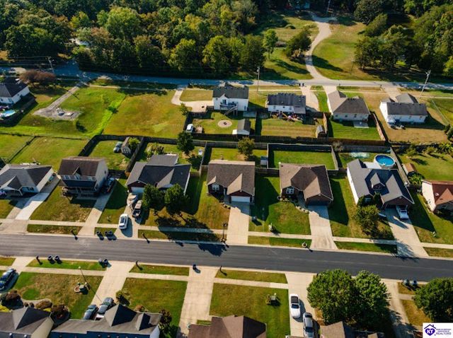 317 Madison Rae Boulevard, Shepherdsville, KY 40165