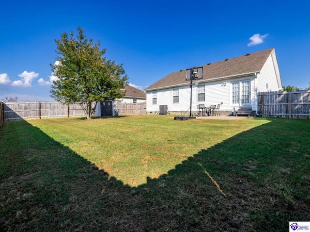 317 Madison Rae Boulevard, Shepherdsville, KY 40165