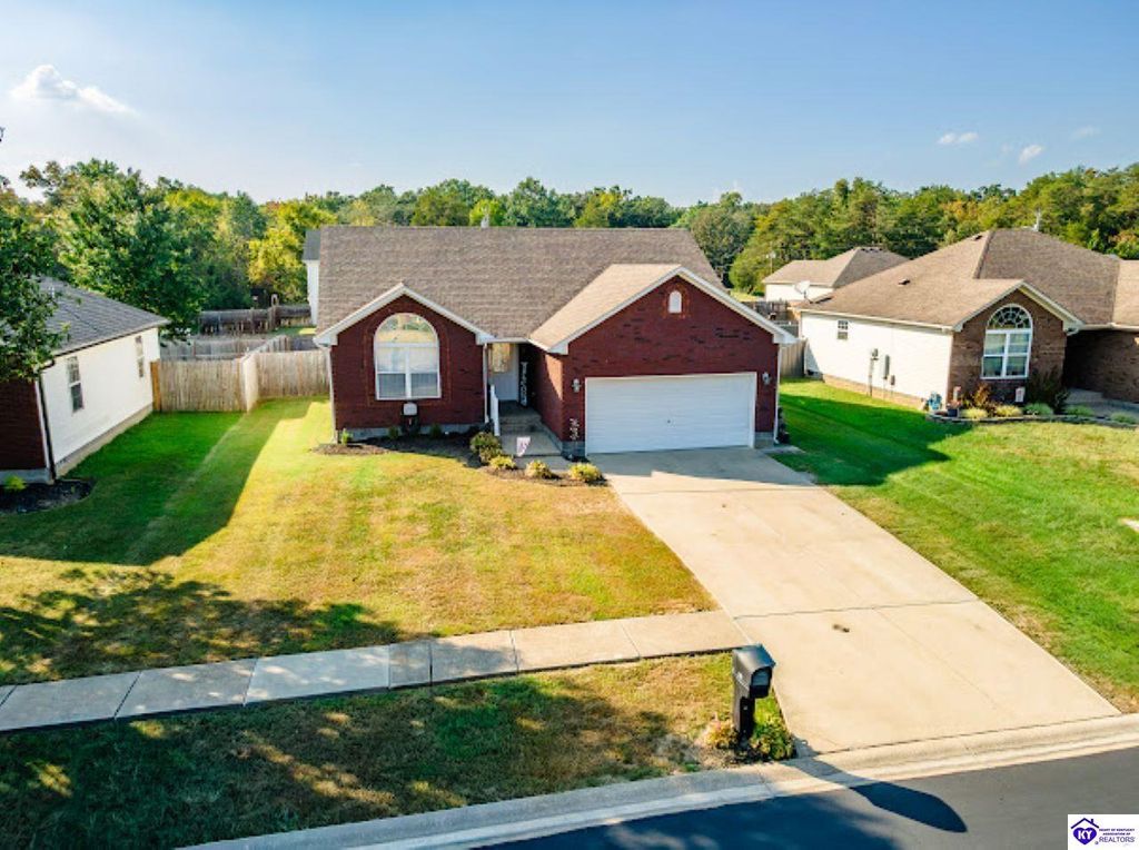 317 Madison Rae Boulevard, Shepherdsville, KY 40165