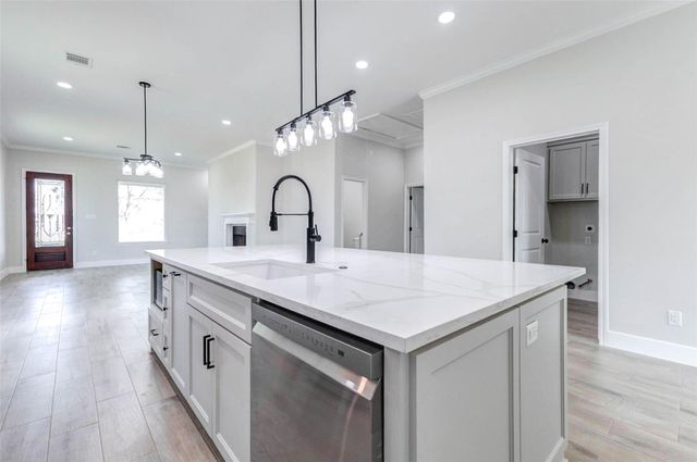 8405 Folkstone Lane, Houston, TX 77075