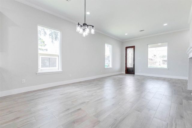 8405 Folkstone Lane, Houston, TX 77075