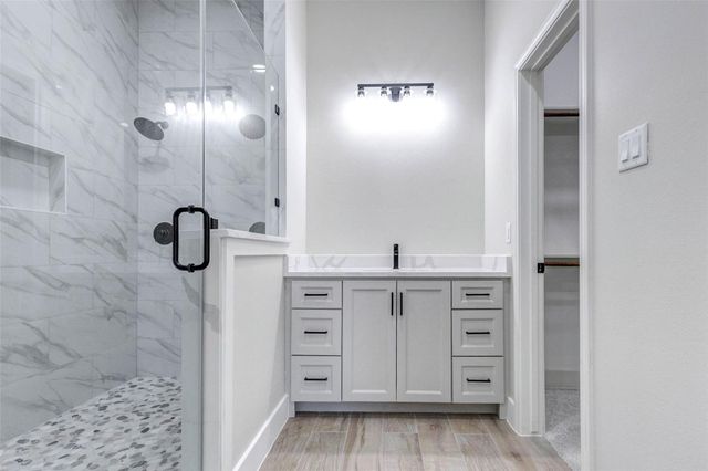 8405 Folkstone Lane, Houston, TX 77075