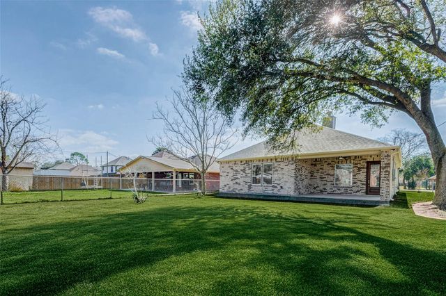 8405 Folkstone Lane, Houston, TX 77075