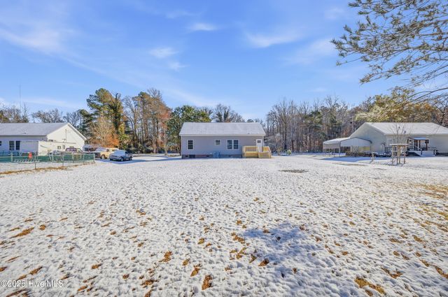 154 Lovers Lane, Elizabeth City, NC 27909