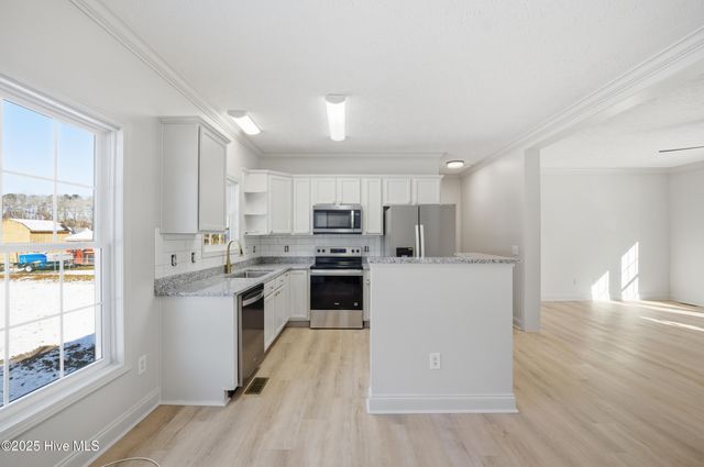 154 Lovers Lane, Elizabeth City, NC 27909