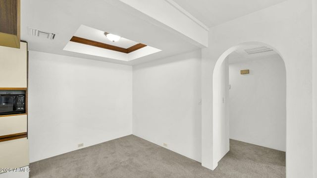 7557 N DREAMY DRAW Drive 206, Phoenix, AZ 85020