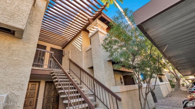 7557 N DREAMY DRAW Drive 206, Phoenix, AZ 85020