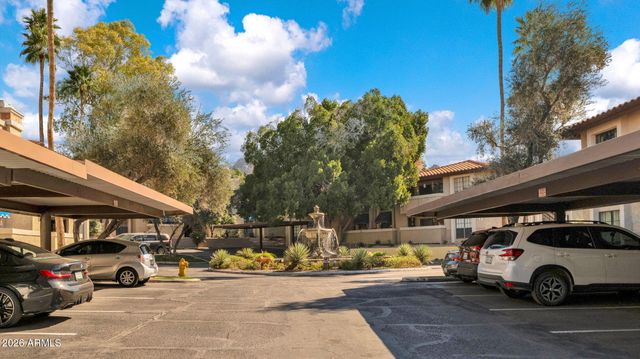 7557 N DREAMY DRAW Drive 206, Phoenix, AZ 85020