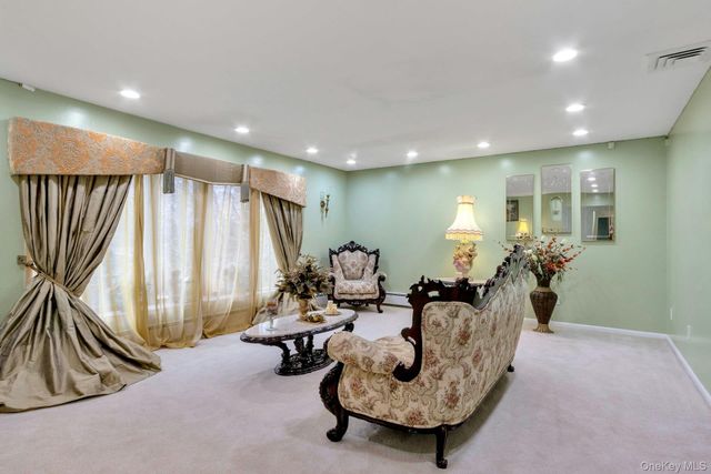 44 Greenridge Way, Spring Valley, NY 10977