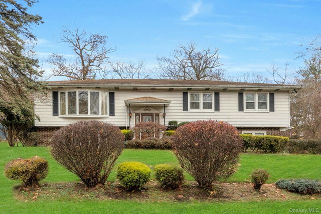 44 Greenridge Way, Spring Valley, NY 10977