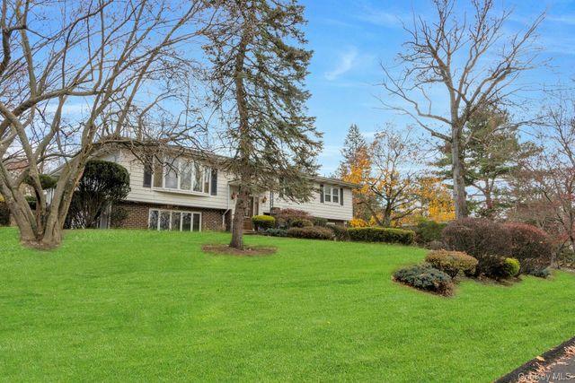 44 Greenridge Way, Spring Valley, NY 10977