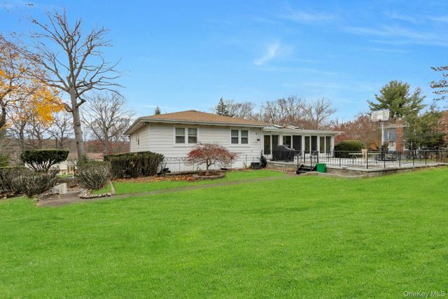 44 Greenridge Way, Spring Valley, NY 10977