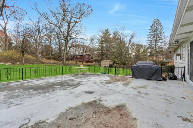 44 Greenridge Way, Spring Valley, NY 10977