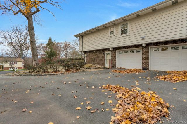 44 Greenridge Way, Spring Valley, NY 10977