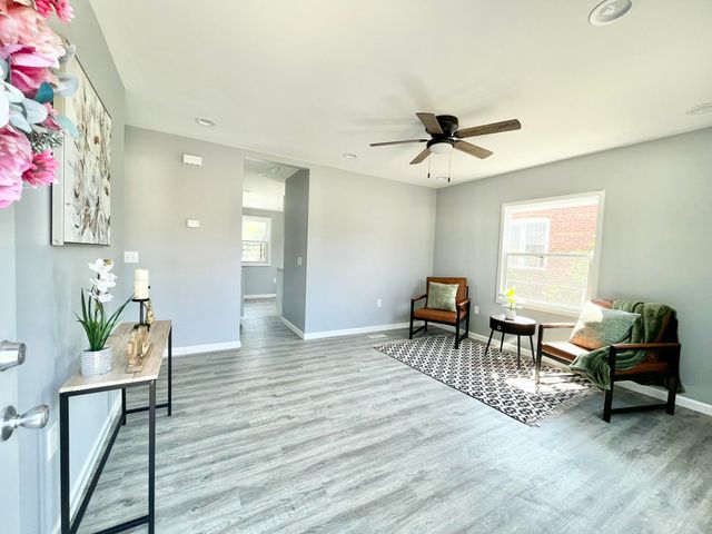 553 W 19th Avenue, Gary, IN 46407
