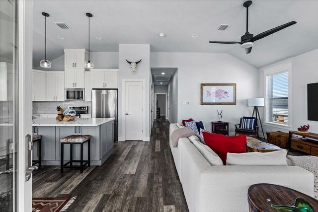 4102 Grayson Drive, Galveston, TX 77554