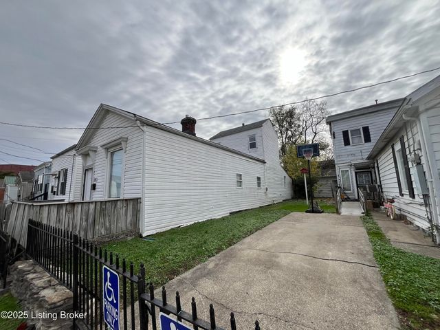 1728 Rowan St, Louisville, KY 40203