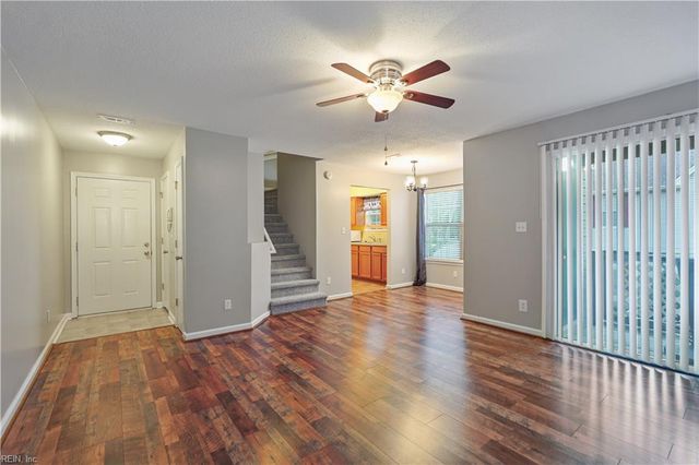 12898 Daybreak CIR, Newport News, VA 23602