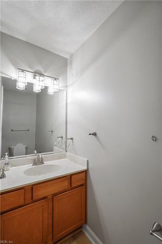 12898 Daybreak CIR, Newport News, VA 23602