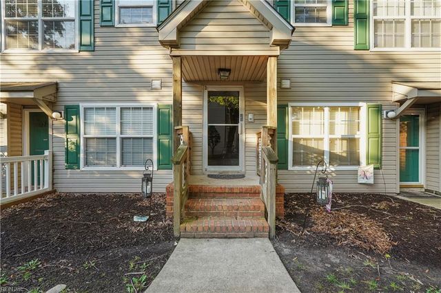 12898 Daybreak CIR, Newport News, VA 23602