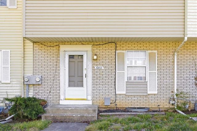 6411 E 127th Street, Grandview, MO 64030