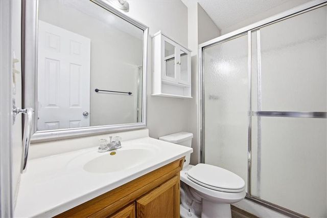 6411 E 127th Street, Grandview, MO 64030