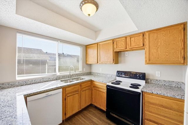 6411 E 127th Street, Grandview, MO 64030