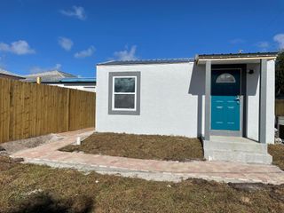 825 W 3rd Street 4, Riviera Beach, FL 33404