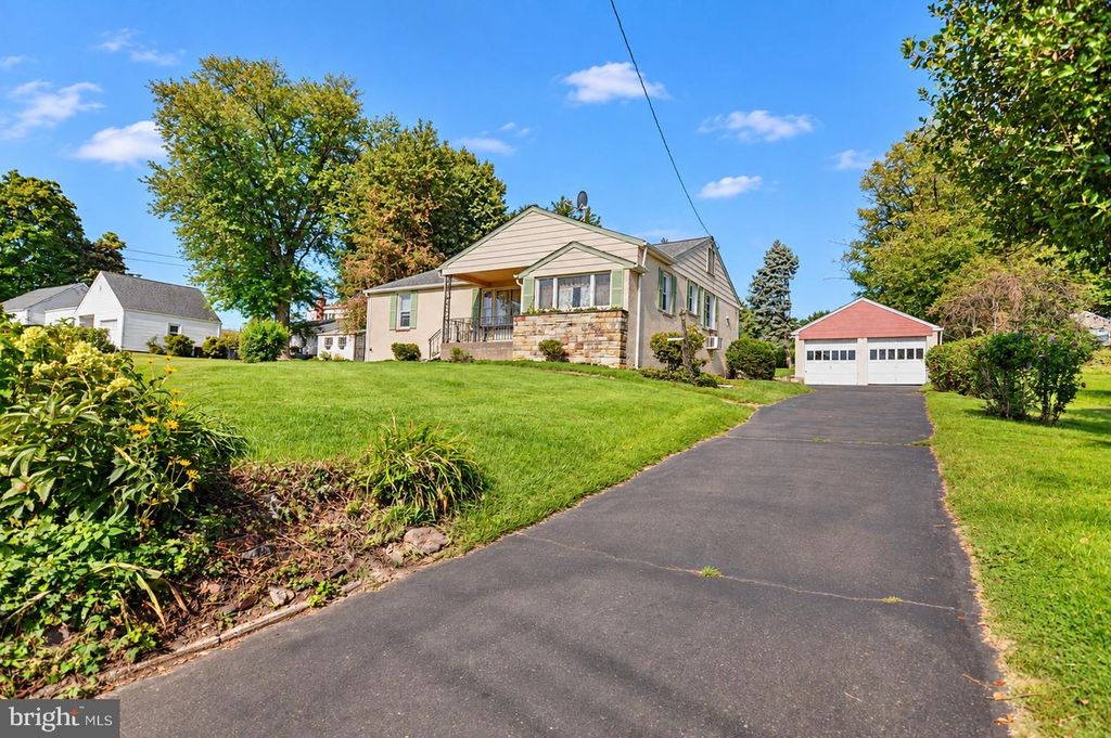 408 CENTRAL AVE, FEASTERVILLE TREVOSE, PA 19053 — photo 2