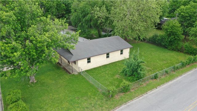 1915 Theodore Drive, Springdale, AR 72762