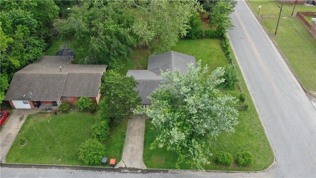 1915 Theodore Drive, Springdale, AR 72762