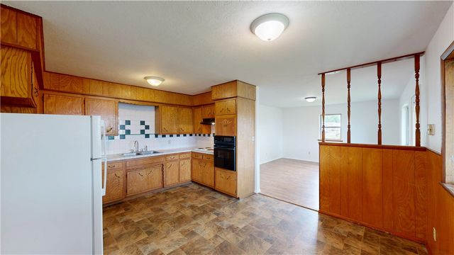 1915 Theodore Drive, Springdale, AR 72762