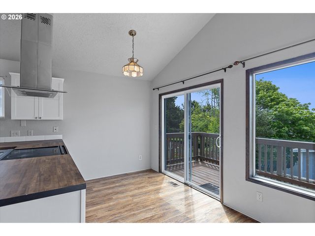 1754 Ne 13TH St, Lincoln City, OR 97367