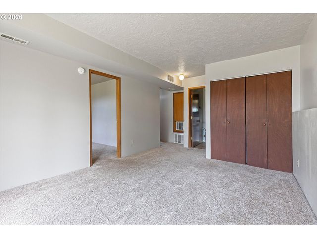 1754 Ne 13TH St, Lincoln City, OR 97367
