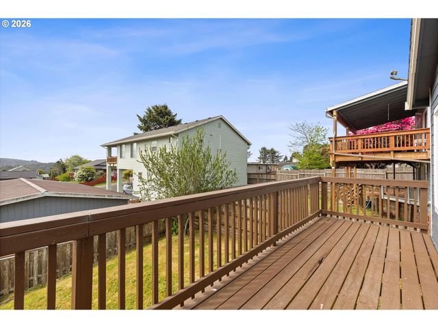 1754 Ne 13TH St, Lincoln City, OR 97367