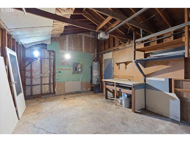 1754 Ne 13TH St, Lincoln City, OR 97367