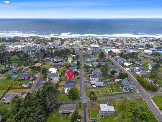 1754 Ne 13TH St, Lincoln City, OR 97367